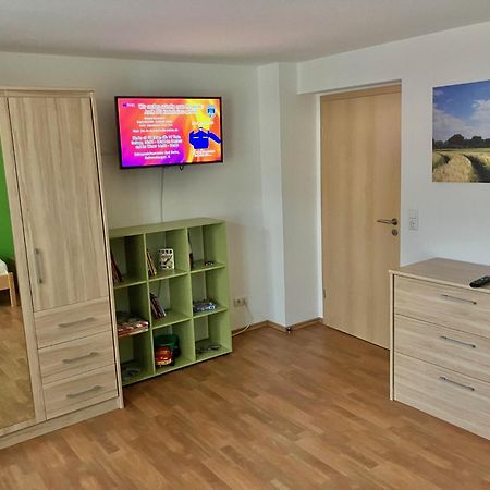 Ferienwohnung Morgensonne Am Kurpark Bad Berka - Parkplatz - Spielplatz - Wlan - 2 Schlafzimmer Exteriör bild