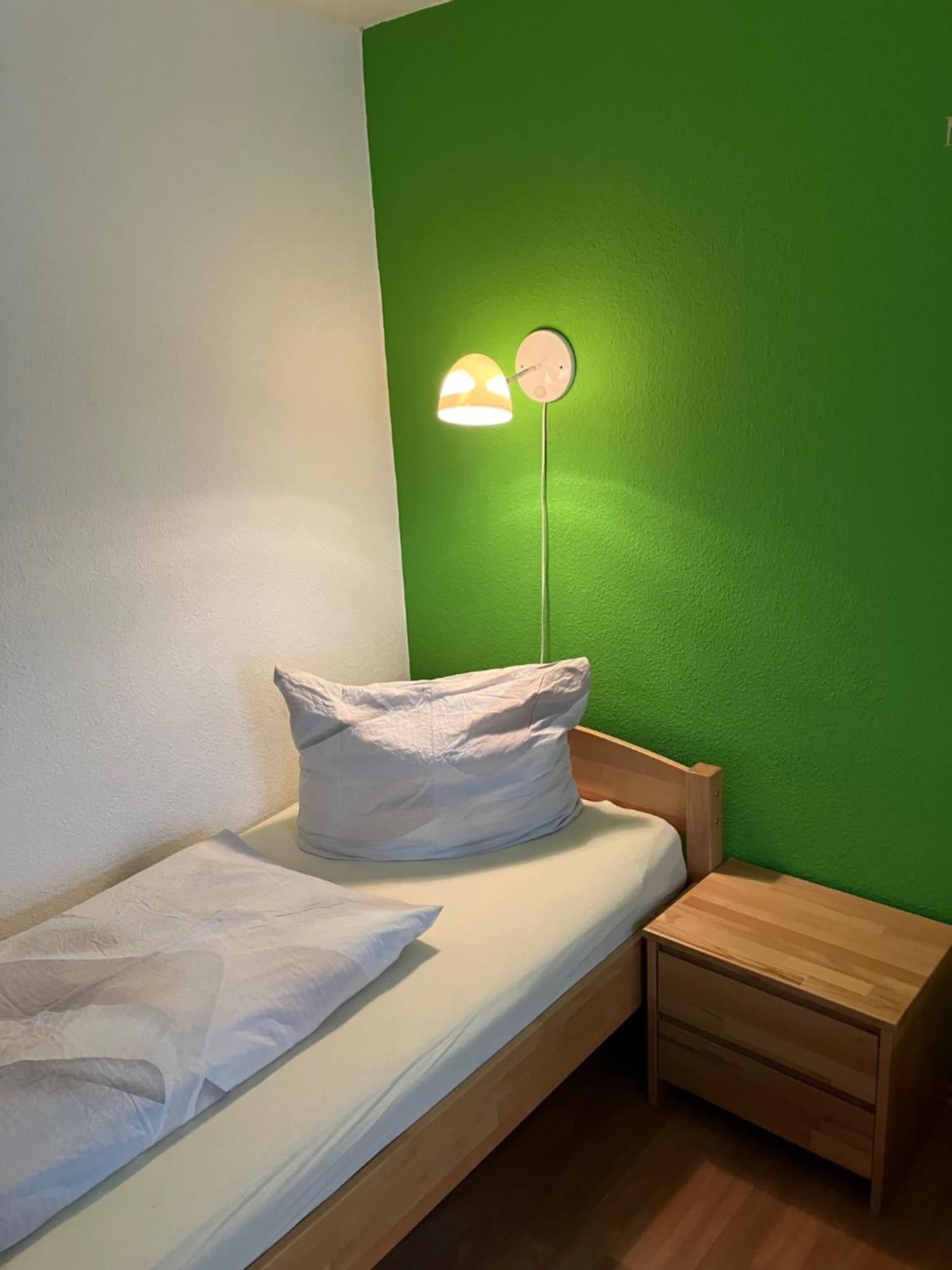 Ferienwohnung Morgensonne Am Kurpark Bad Berka - Parkplatz - Spielplatz - Wlan - 2 Schlafzimmer Exteriör bild