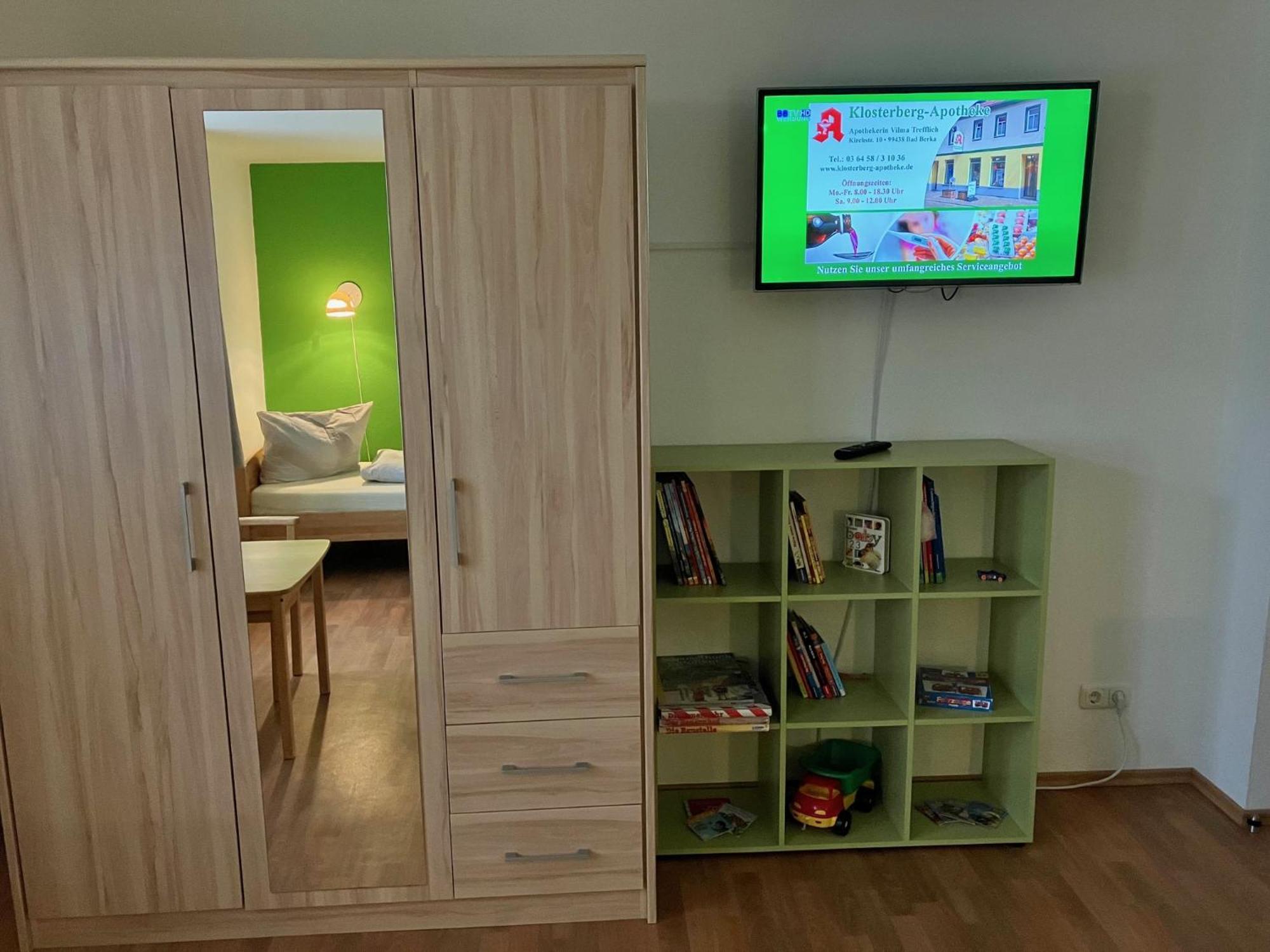 Ferienwohnung Morgensonne Am Kurpark Bad Berka - Parkplatz - Spielplatz - Wlan - 2 Schlafzimmer Exteriör bild