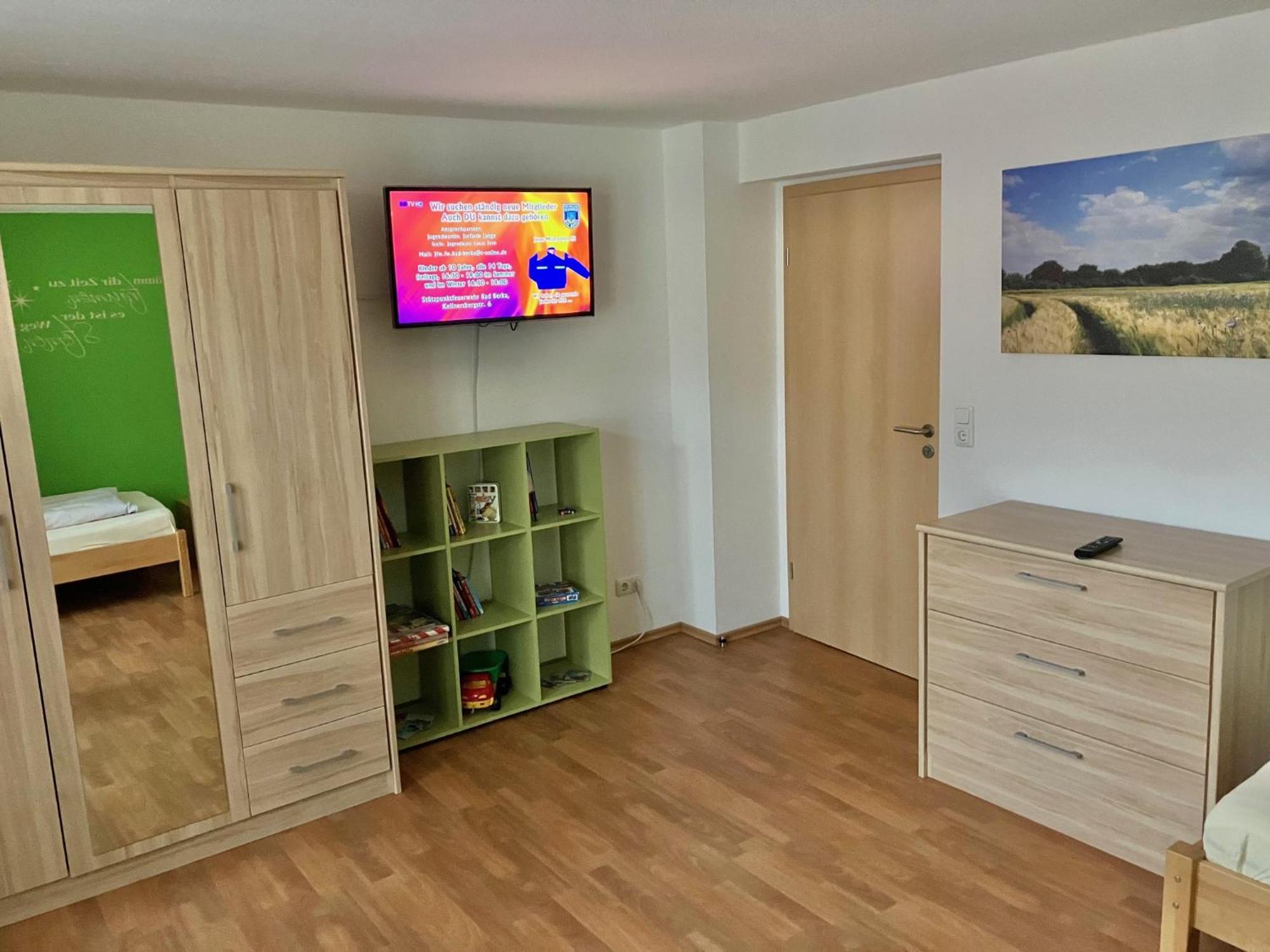 Ferienwohnung Morgensonne Am Kurpark Bad Berka - Parkplatz - Spielplatz - Wlan - 2 Schlafzimmer Exteriör bild