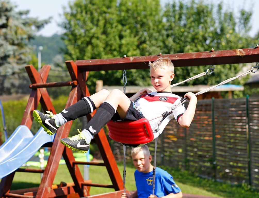 Ferienwohnung Morgensonne Am Kurpark Bad Berka - Parkplatz - Spielplatz - Wlan - 2 Schlafzimmer Rum bild